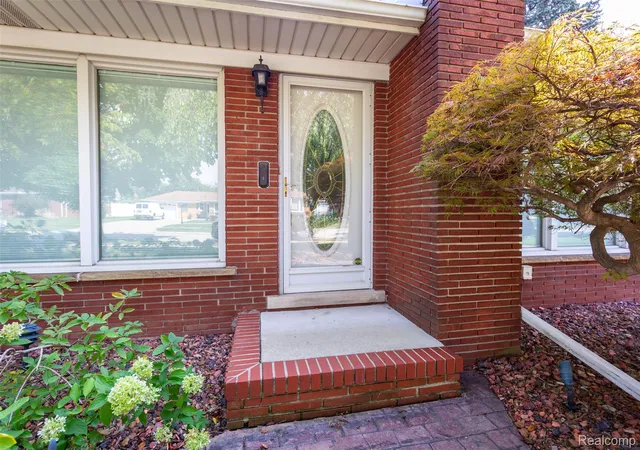 Photo 3 of Single family home for sale at 15703 Pleasant Ave, Allen Park, MI 48101 | MLS# 20261070061 | Listing updated on 2026-09-13