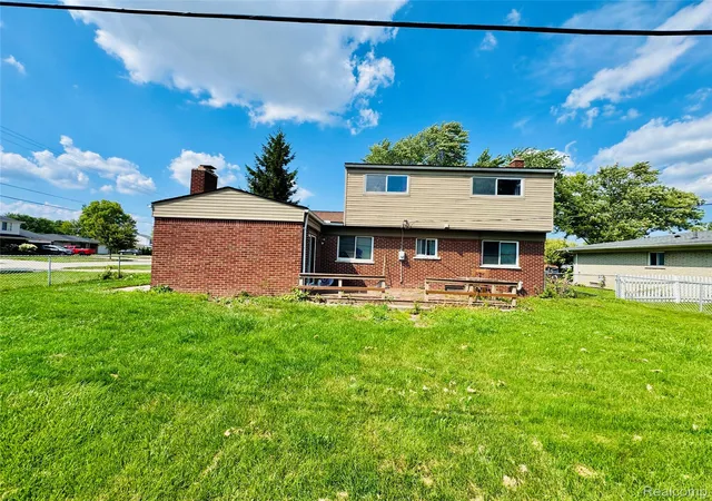 Photo 3 of Single family home for sale at 11406 Joslyn Dr, Sterling Heights, MI 48312 | MLS# 20261070068 | Listing updated on 2026-09-03