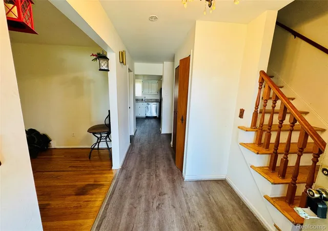 Photo 4 of Single family home for sale at 11406 Joslyn Dr, Sterling Heights, MI 48312 | MLS# 20261070068 | Listing updated on 2026-09-03