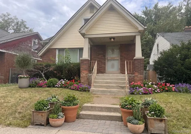 Photo 1 of Sale Pending at 11855 Findlay St, Detroit, MI 48205 | MLS# 20261070070 | Listing updated on 2026-10-08