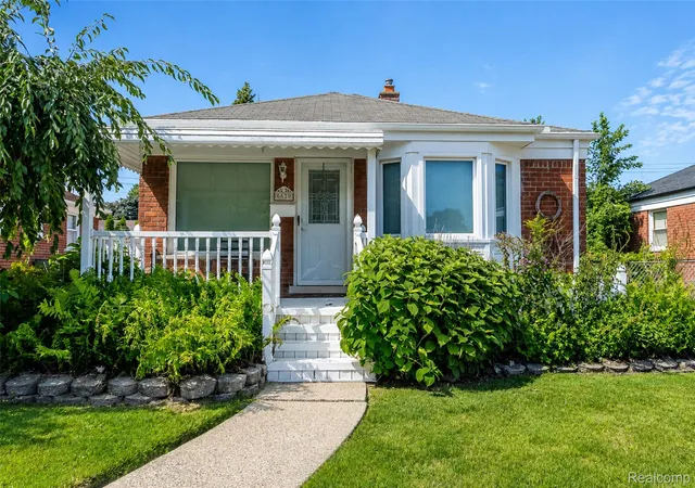 Photo 1 of Single family home for sale at 6620 Gahona Ave, Allen Park, MI 48101 | MLS# 20261070072 | Listing updated on 2026-09-19