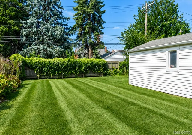 Photo 2 of Single family home for sale at 6620 Gahona Ave, Allen Park, MI 48101 | MLS# 20261070072 | Listing updated on 2026-09-19
