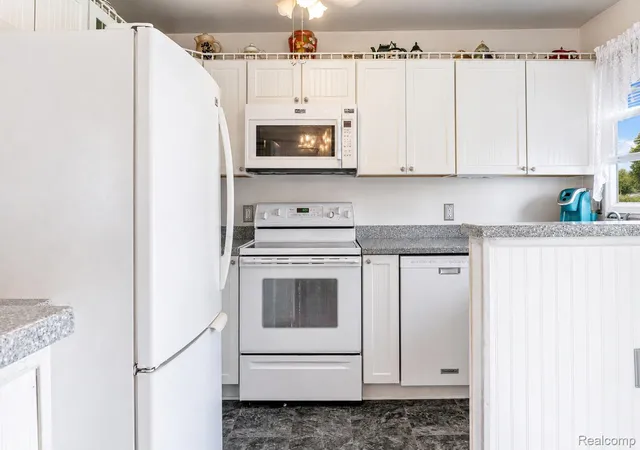 Photo 3 of Single family home for sale at 6620 Gahona Ave, Allen Park, MI 48101 | MLS# 20261070072 | Listing updated on 2026-09-19