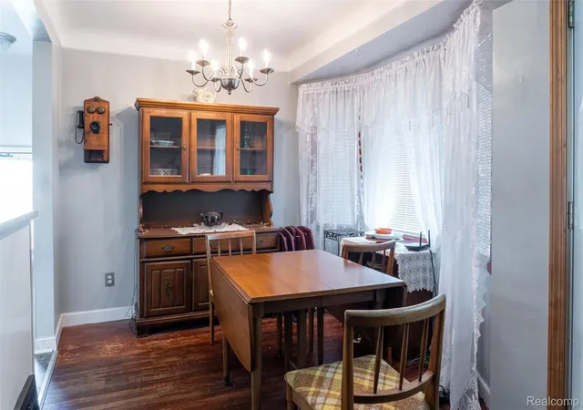 Photo 4 of Single family home for sale at 6620 Gahona Ave, Allen Park, MI 48101 | MLS# 20261070072 | Listing updated on 2026-09-19