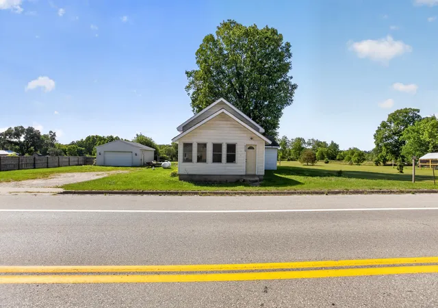 Photo 3 of Single family home for sale at 8429 Us 10, Chase, MI 49623 | MLS# 72026046274 | Listing updated on 2026-09-01