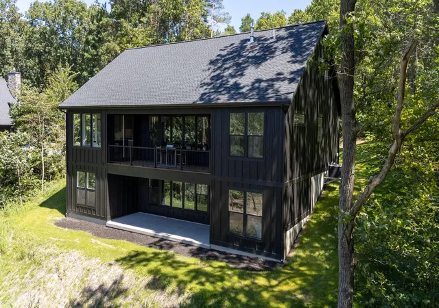 Photo 3 of Single family home for sale at 3126 Red Oak Dr, Saugatuck, MI 49453 | MLS# 71026046276 | Listing updated on 2026-09-15