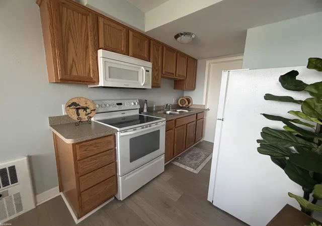 Listing Photo 5 - Condo for sale in building located at 444 N Main #214th St, Marine City, MI 48039