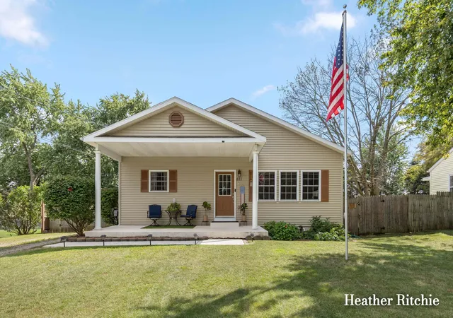 Photo 1 of Single family home for sale at 811 Edison St, Kalamazoo, MI 49004 | MLS# 65026046279 | Listing updated on 2026-09-01