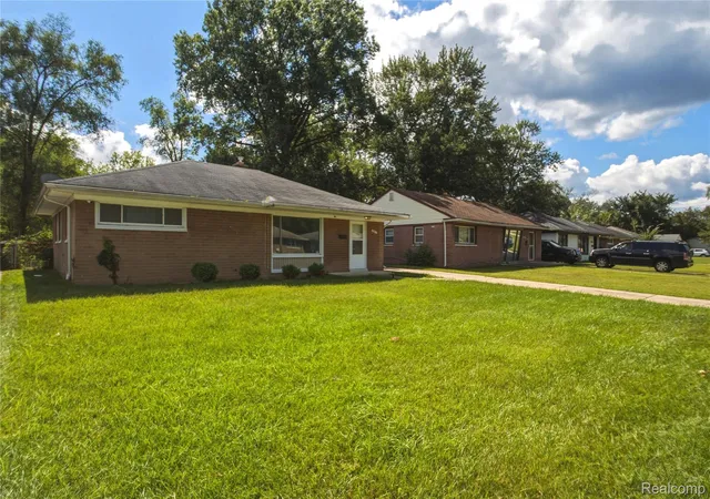 Photo 3 of Single family home for sale at 28611 Parkwood St, Inkster, MI 48141 | MLS# 20261070077 | Listing updated on 2026-09-08