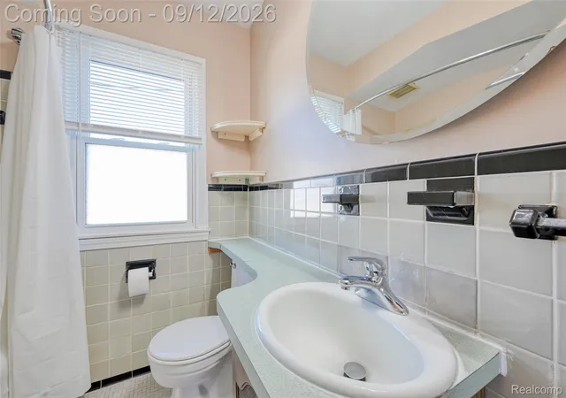 Photo 3 of Single family home for sale at 32600 W Chicago St, Livonia, MI 48150 | MLS# 20261070080 | Listing updated on 2026-09-12