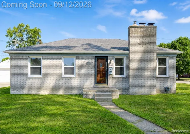 Photo 4 of Single family home for sale at 32600 W Chicago St, Livonia, MI 48150 | MLS# 20261070080 | Listing updated on 2026-09-26