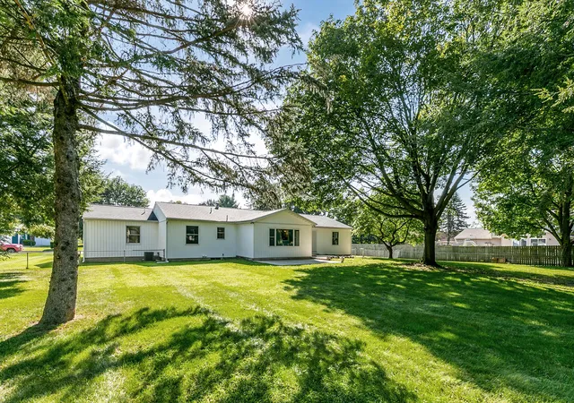 Photo 4 of Single family home for sale at 1411 E Rishel Rd, Sturgis, MI 49091 | MLS# 68026046282 | Listing updated on 2026-09-21