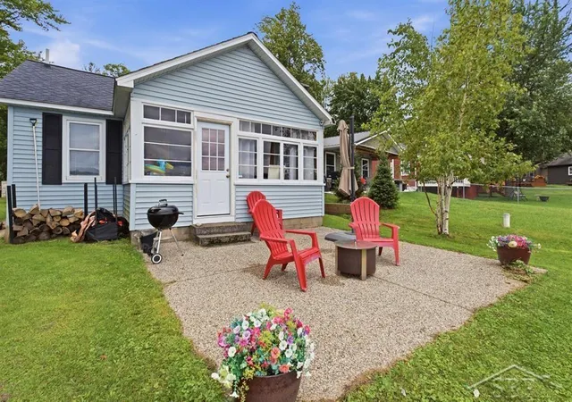 Photo 1 of Single family home for sale at 2909 Chippewa Trl, Lupton, MI 48635 | MLS# 61050220395 | Listing updated on 2026-09-01