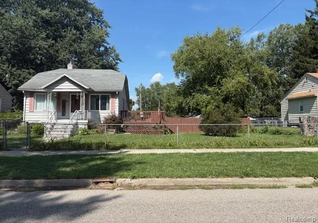Photo 1 of Sale Pending at 48 W New York Ave, Pontiac, MI 48340 | MLS# 20261070084 | Listing updated on 2026-09-07