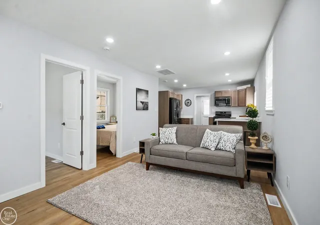 Photo 3 of Single family home for sale at 20925 Ridgemont St, Harper Woods, MI 48225 | MLS# 58050220401 | Listing updated on 2026-09-12