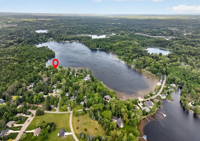 Photo 3 of Single family home for sale at 5010 Woodland Rd, Jackson, MI 49203 | MLS# 55026046286 | Listing updated on 2026-09-01