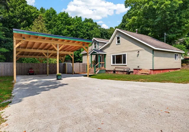 Photo 1 of Single family home for sale at 75 Elliott St, Shelby, MI 49455 | MLS# 67026046290 | Listing updated on 2026-09-16