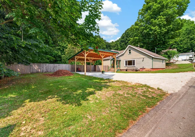 Photo 2 of Single family home for sale at 75 Elliott St, Shelby, MI 49455 | MLS# 67026046290 | Listing updated on 2026-09-16