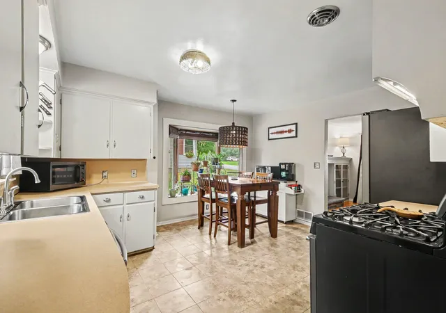 Photo 4 of Single family home for sale at 1438 Covell Ave NW, Grand Rapids, MI 49504 | MLS# 65026046287 | Listing updated on 2026-09-22