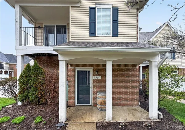 Photo 2 of Condo for sale at 731 Amberly Dr #C, Waterford, MI 48328 | MLS# 20261070093 | Listing updated on 2026-09-08