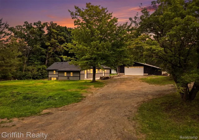 Single family home for sale at 5820 Mack Rd, Howell, MI 48855 | MLS# 20261070098 | Listing updated on 2026-09-15