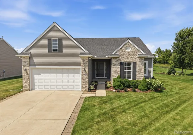 Photo 2 of Single family home for sale at 665 Marblewood Ln, Pittsfield Charter Township Washtenaw, MI 48176 | MLS# 20261070099 | Listing updated on 2026-09-02