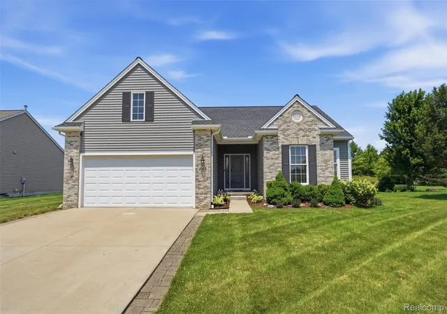 Photo 3 of Single family home for sale at 665 Marblewood Ln, Pittsfield Charter Township Washtenaw, MI 48176 | MLS# 20261070099 | Listing updated on 2026-09-02