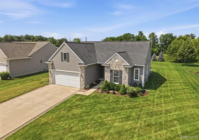 Photo 4 of Single family home for sale at 665 Marblewood Ln, Pittsfield Charter Township Washtenaw, MI 48176 | MLS# 20261070099 | Listing updated on 2026-09-22