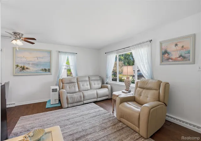 Photo 3 of Single family home for sale at 425 W Caroline St, Fenton, MI 48430 | MLS# 20261070101 | Listing updated on 2026-09-02