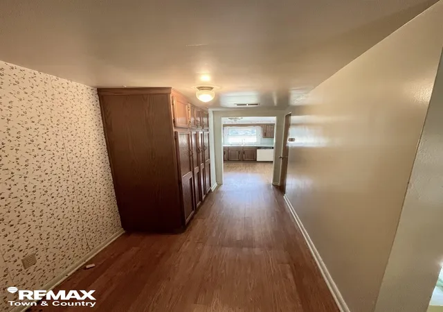 Photo 3 of Single family home for sale at 626 S Mckinley Rd, Flushing, MI 48433 | MLS# 5050220416 | Listing updated on 2026-09-10