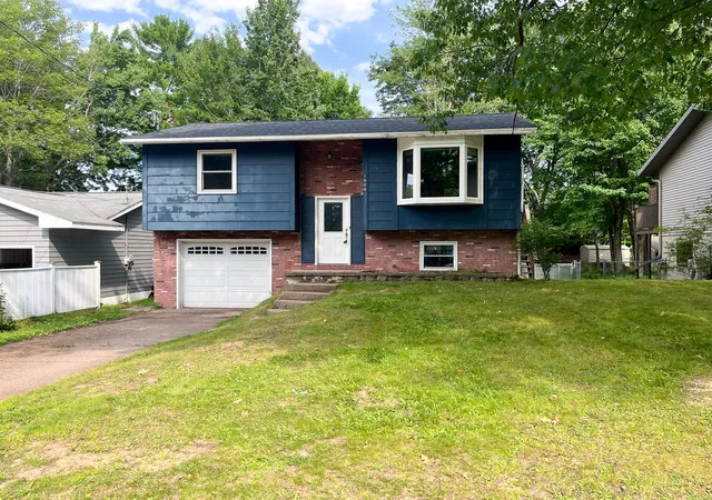 Photo 1 of Sale Pending at 1608 Kimber Ave, Marquette, MI 49855 | MLS# 81026046309 | Listing updated on 2026-09-09