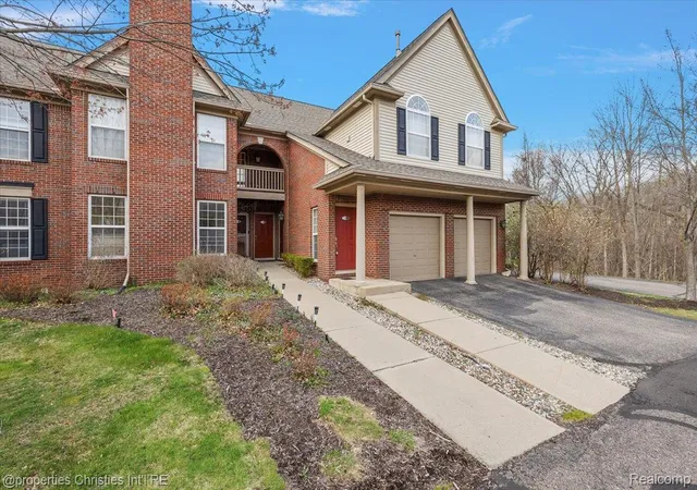 Photo 2 of Condo for sale at 28360 Carlton Way Dr, Novi, MI 48377 | MLS# 20261070107 | Listing updated on 2026-09-02