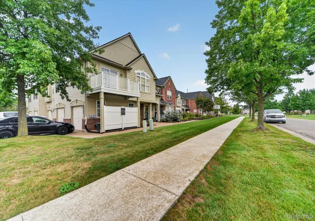 Photo 2 of Condo for sale at 4285 S Hampton Ridge Blvd E #141, Howell, MI 48843 | MLS# 20261070110 | Listing updated on 2026-09-10