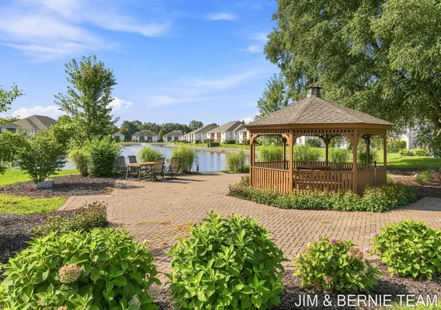 Photo 3 of Condo for sale at 3042 W Crystal Waters Dr #6, Holland, MI 49424 | MLS# 71026046311 | Listing updated on 2026-09-17