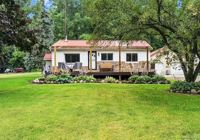 Photo 1 of Single family home for sale at 3319 Valentine Rd, Lapeer, MI 48446 | MLS# 20261070114 | Listing updated on 2026-09-06