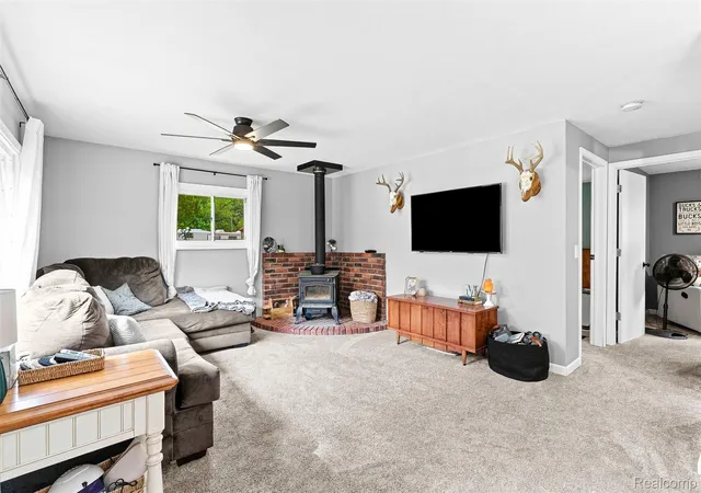 Photo 4 of Single family home for sale at 3319 Valentine Rd, Lapeer, MI 48446 | MLS# 20261070114 | Listing updated on 2026-09-06