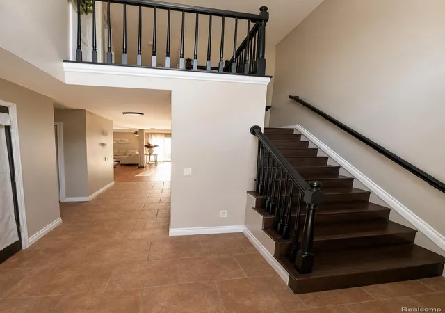 Photo 3 of Single family home for sale at 6525 Theisen St, Dearborn, MI 48126 | MLS# 20261070117 | Listing updated on 2026-09-02