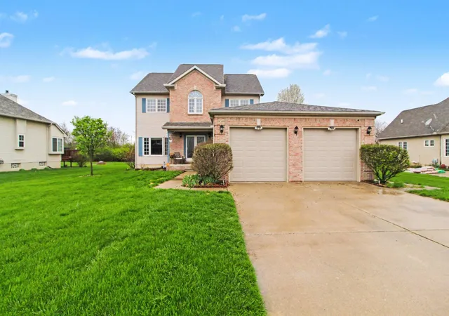 Photo 3 of Single family home for sale at 8060 Fox Tail Ct, Ypsilanti, MI 48197 | MLS# 81026046321 | Listing updated on 2026-09-16
