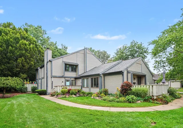 Photo 2 of Condo for sale at 4802 Foxfire Trl, Portage, MI 49024 | MLS# 66026046325 | Listing updated on 2026-09-01