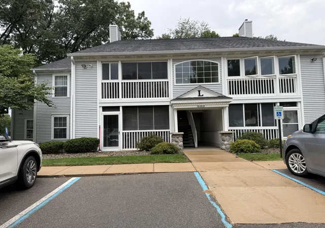Photo 1 of Sale Pending at 319 Westbrook Ct, Marshall, MI 49068 | MLS# 64026046322 | Listing updated on 2026-09-01