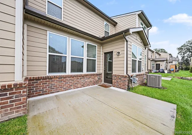 Photo 25 of Condo for sale at 2298 Addison Cir, Walled Lake, MI 48390 | MLS# 20261070135 | Listing updated on 2026-09-02