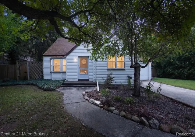 Photo 1 of Single family home for sale at 4575 Brockway Rd, Saginaw, MI 48638 | MLS# 20261070140 | Listing updated on 2026-09-03