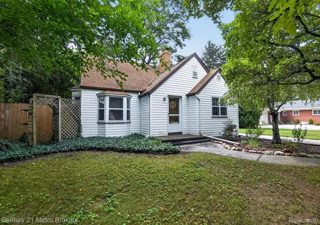 Photo 4 of Single family home for sale at 4575 Brockway Rd, Saginaw, MI 48638 | MLS# 20261070140 | Listing updated on 2026-09-03