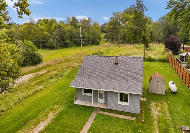 Photo 2 of Single family home for sale at 2759 N M 140, Watervliet, MI 49098 | MLS# 65026046330 | Listing updated on 2026-09-01