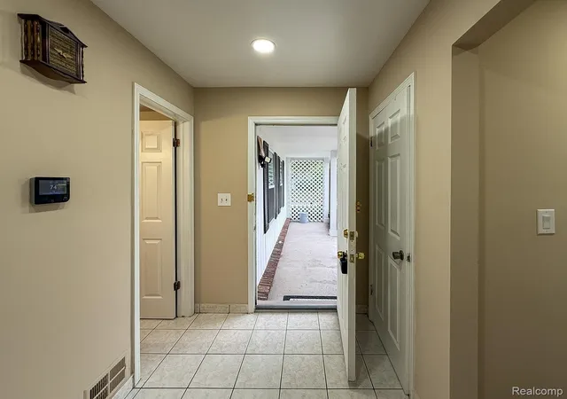 Photo 3 of Single family home for sale at 2863 Continental Dr, Troy, MI 48083 | MLS# 20261070146 | Listing updated on 2026-09-15