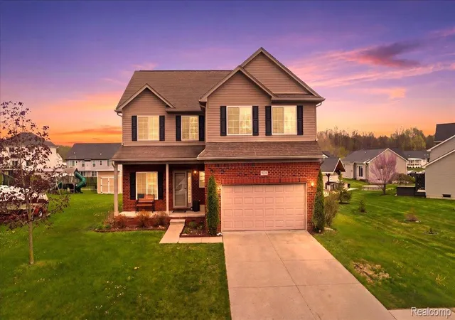 Photo 1 of Single family home for sale at 8131 Peninsula Cir, Grand Blanc, MI 48439 | MLS# 20261070150 | Listing updated on 2026-09-04