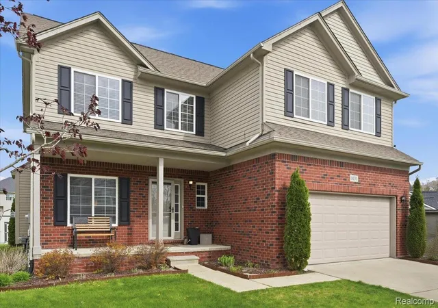 Photo 2 of Single family home for sale at 8131 Peninsula Cir, Grand Blanc, MI 48439 | MLS# 20261070150 | Listing updated on 2026-09-04