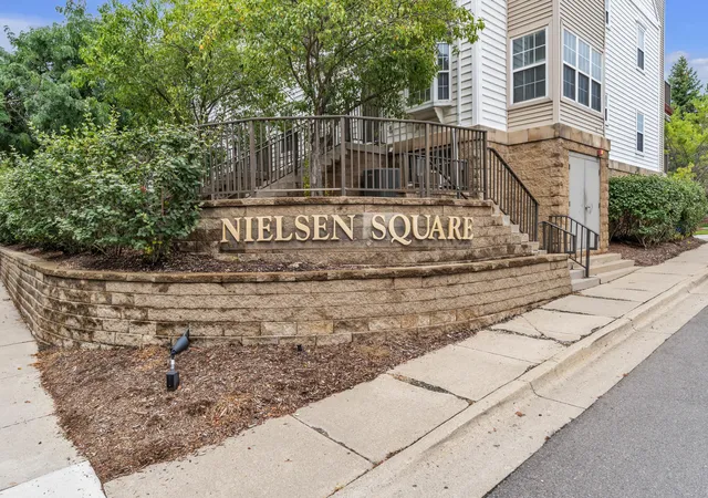 Photo 2 of Condo for sale at 1021 Maiden Ln, Ann Arbor, MI 48105 | MLS# 81026046334 | Listing updated on 2026-09-16