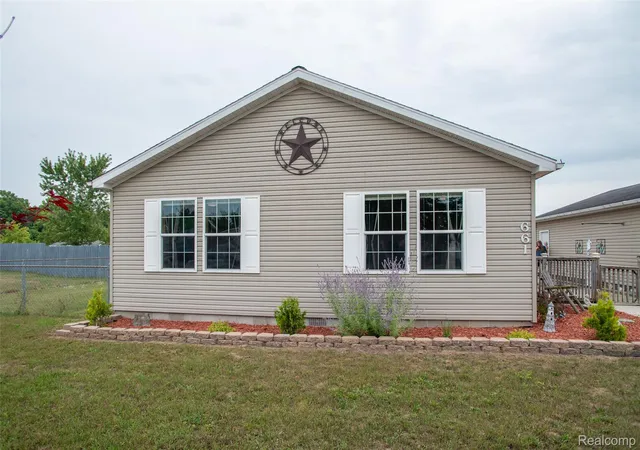 Photo 2 of Single family home for sale at 661 Locust St, Howard City, MI 49329 | MLS# 20261070155 | Listing updated on 2026-09-02