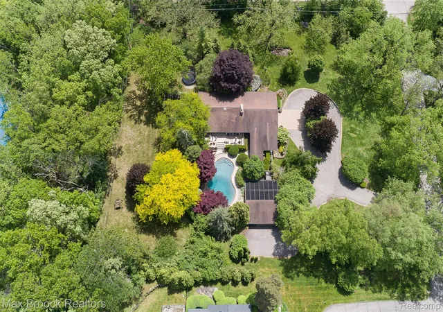 Photo 1 of Land for sale at 20 Martell Dr, Bloomfield Hills, MI 48304 | MLS# 20261070160 | Listing updated on 2026-09-01